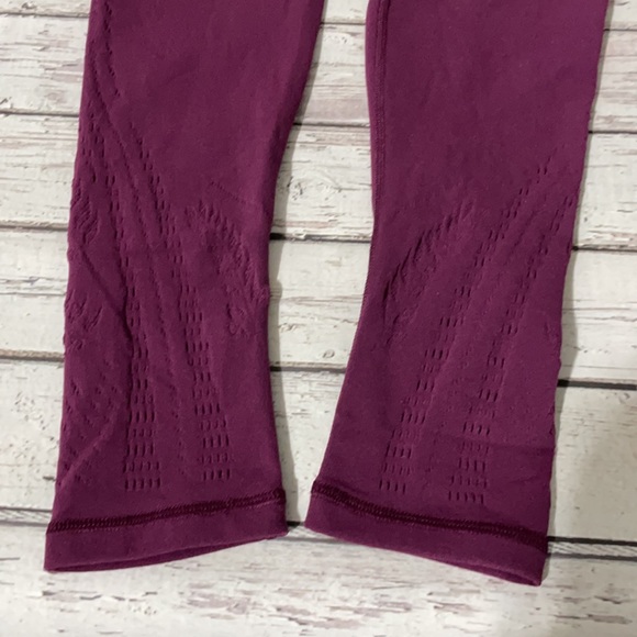 NEW Athleta Warp Knit 7/8 Tight - Picture 7 of 10